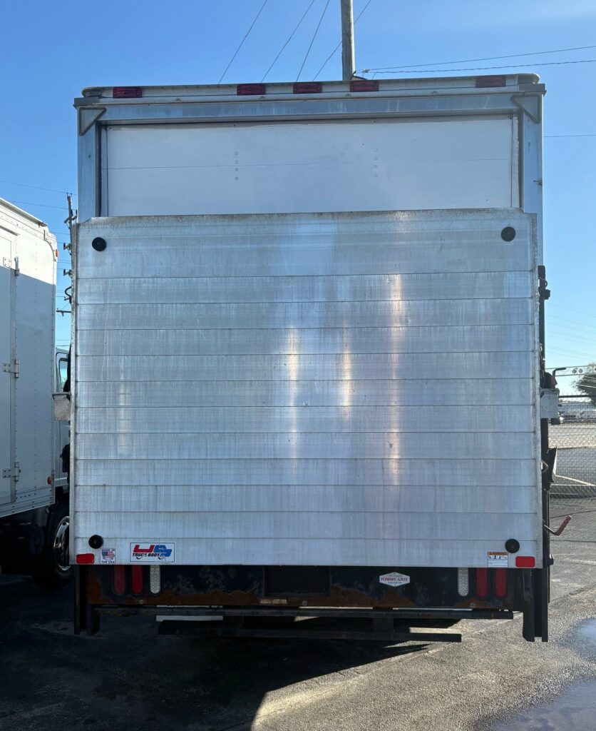 2019 Isuzu NRR DIESEL