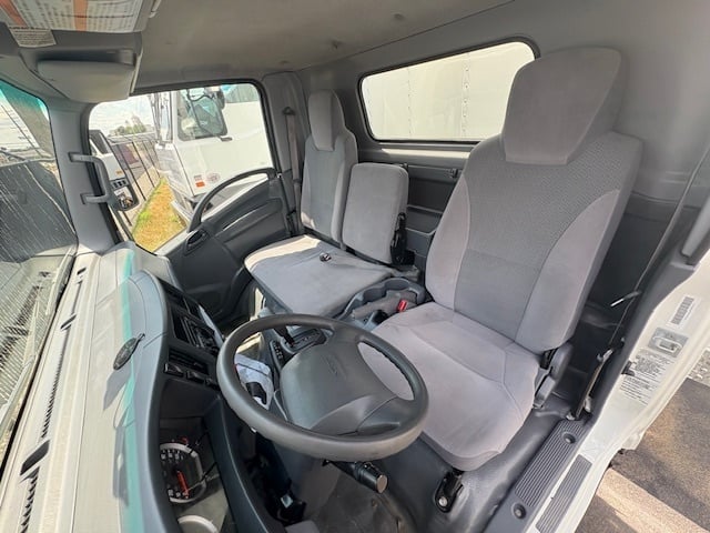 2019 Isuzu NRR DIESEL