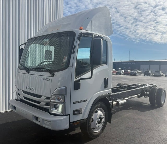 2025 Isuzu NPRGASHD