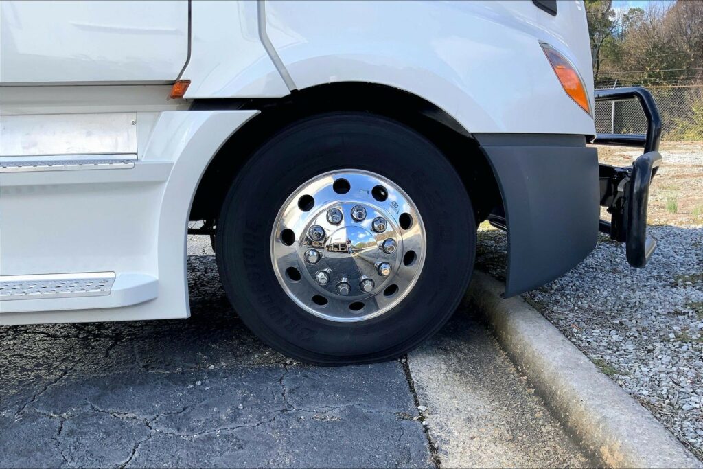 2022 FRG CASCADIA Sleeper