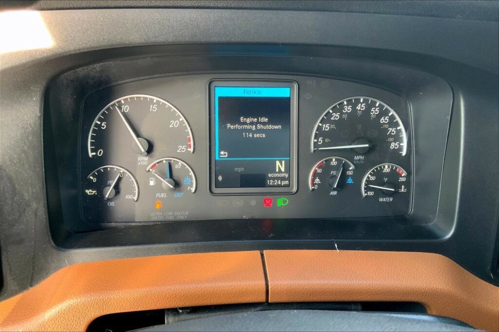 2022 FRG CASCADIA Sleeper