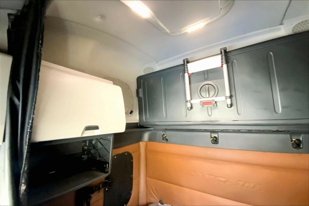 2022 FRG CASCADIA Sleeper