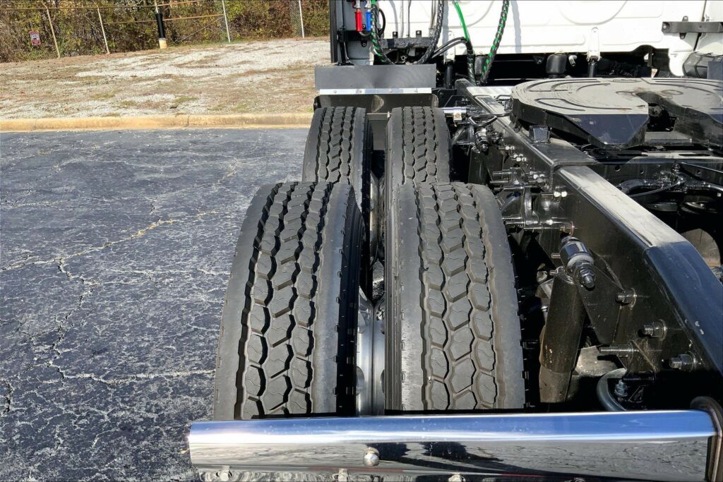 2022 FRG CASCADIA Sleeper