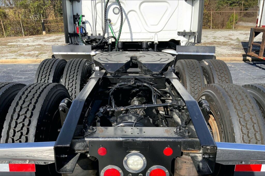 2022 FRG CASCADIA Sleeper