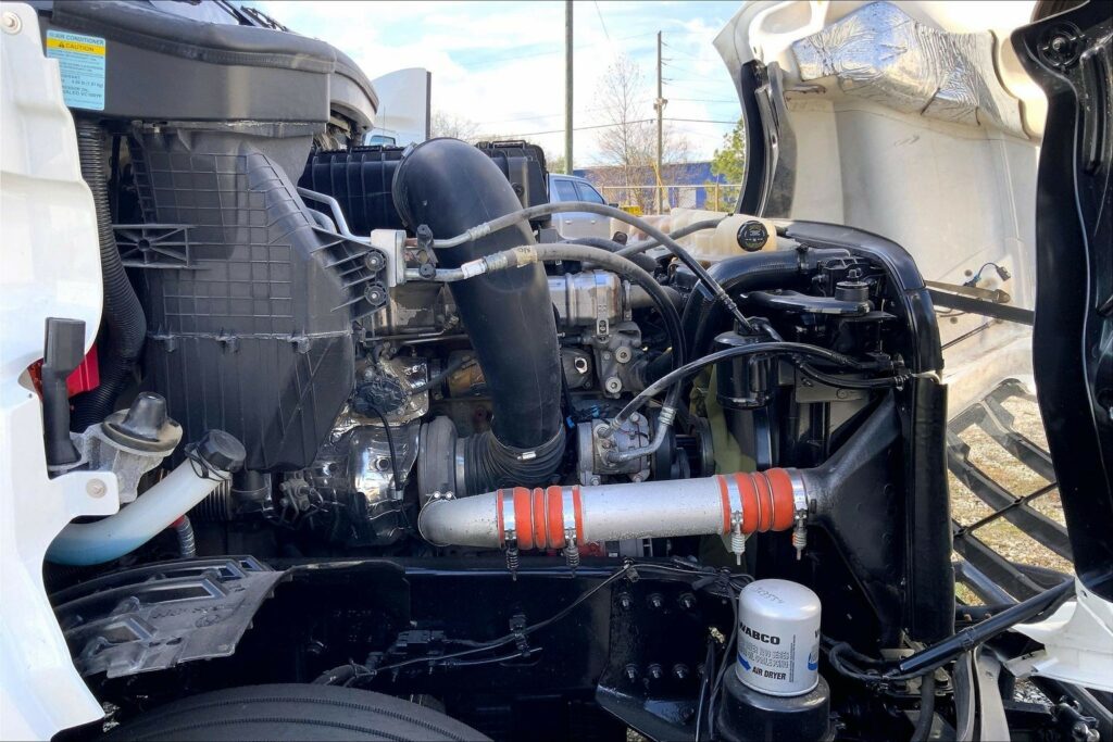 2022 FRG CASCADIA Sleeper