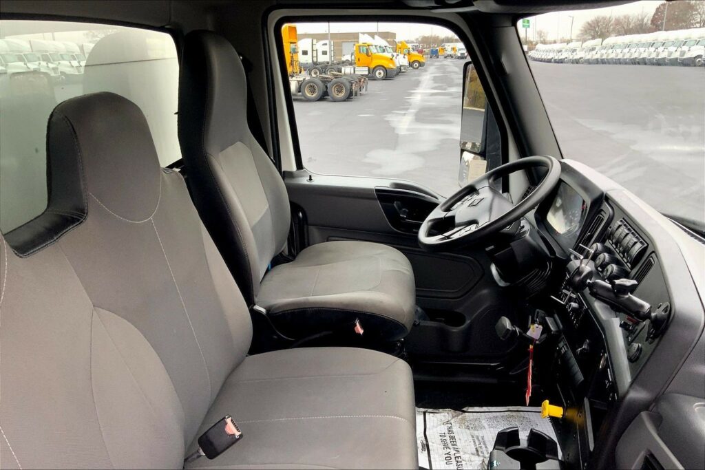 2021 CUM MV607 Medium Conventional