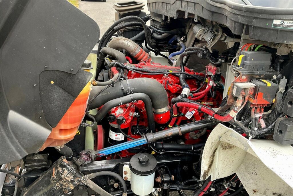 2021 CUM MV607 Medium Conventional