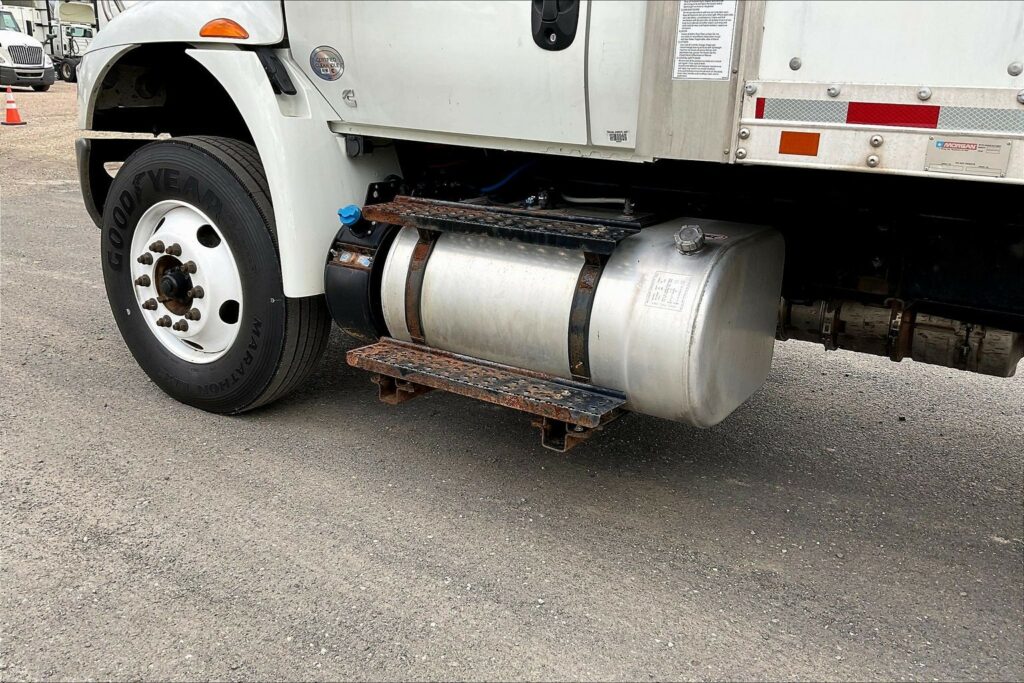 2021 CUM MV607 Medium Conventional