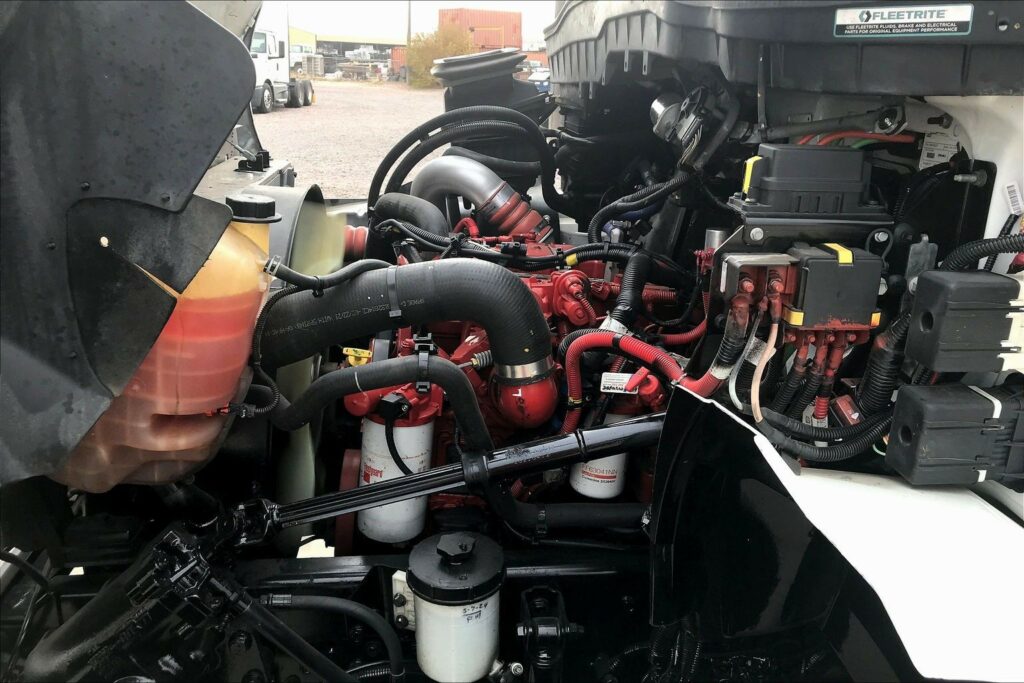 2022 CUM MV607 Medium Conventional