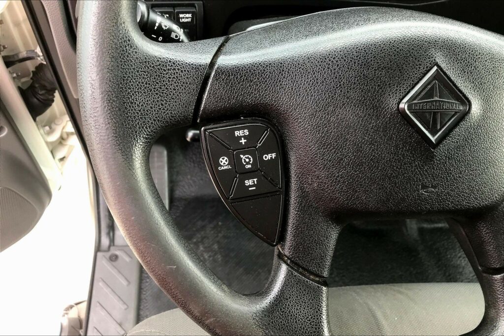 2022 CUM MV607 Medium Conventional