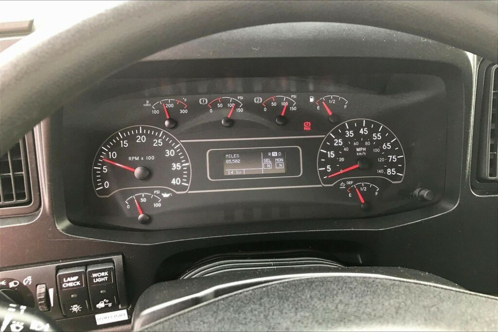 2022 CUM MV607 Medium Conventional