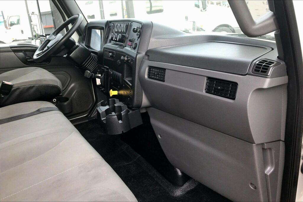 2022 CUM MV607 Medium Conventional