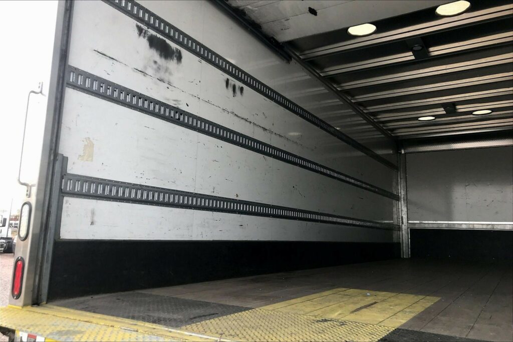 2022 CUM MV607 Medium Conventional