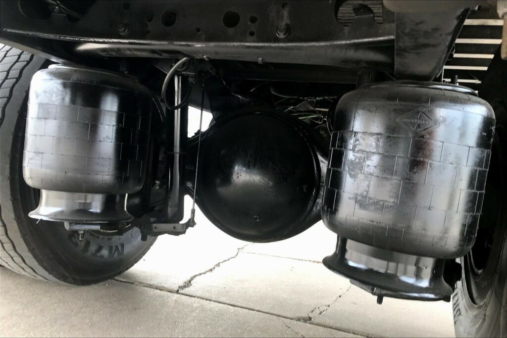 2022 CUM MV607 Medium Conventional