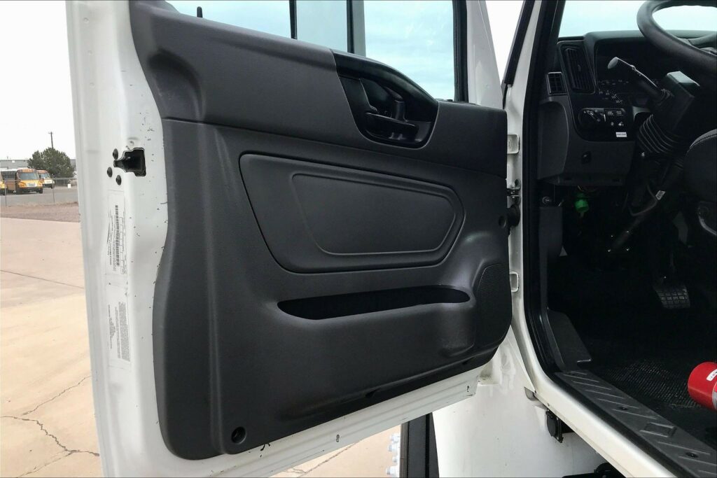 2022 CUM MV607 Medium Conventional