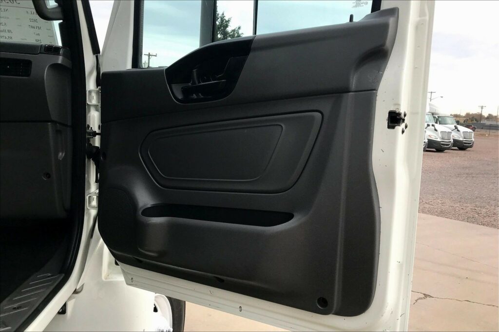 2022 CUM MV607 Medium Conventional