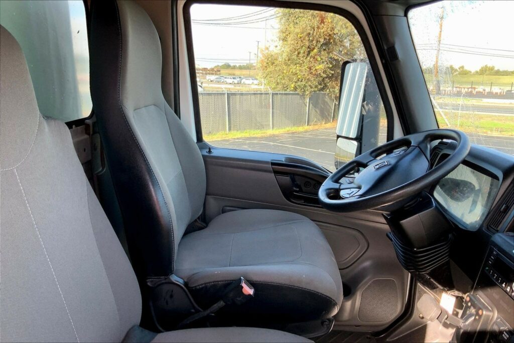 2021 CUM MV607 Medium Conventional