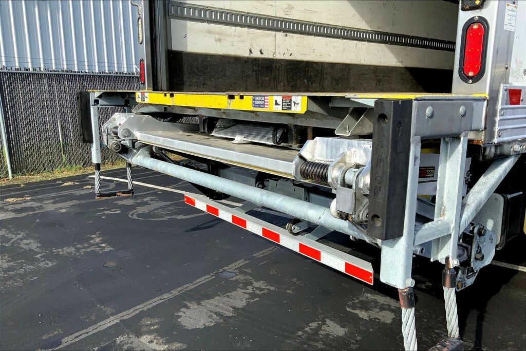 2021 CUM MV607 Medium Conventional