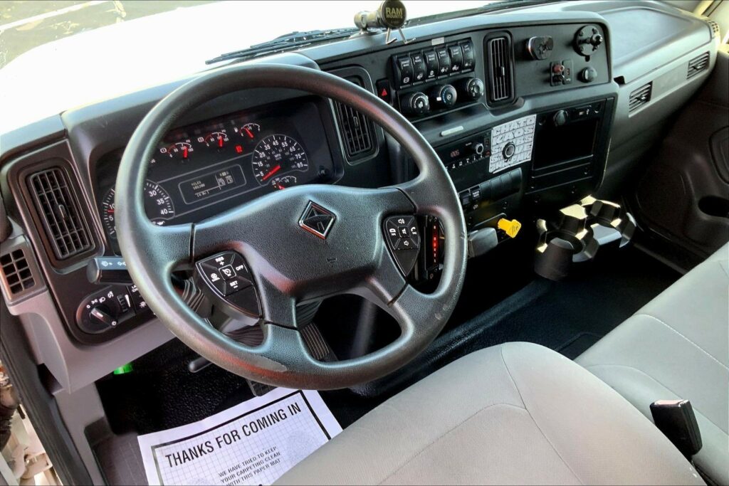 2021 CUM MV607 Medium Conventional