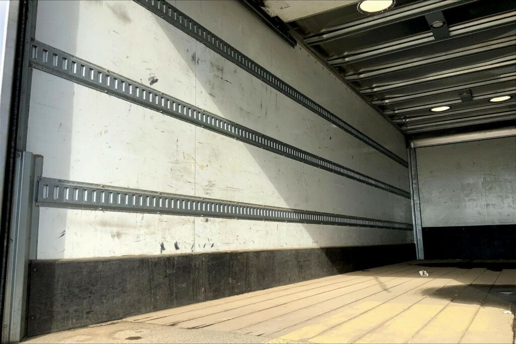 2021 CUM MV607 Medium Conventional