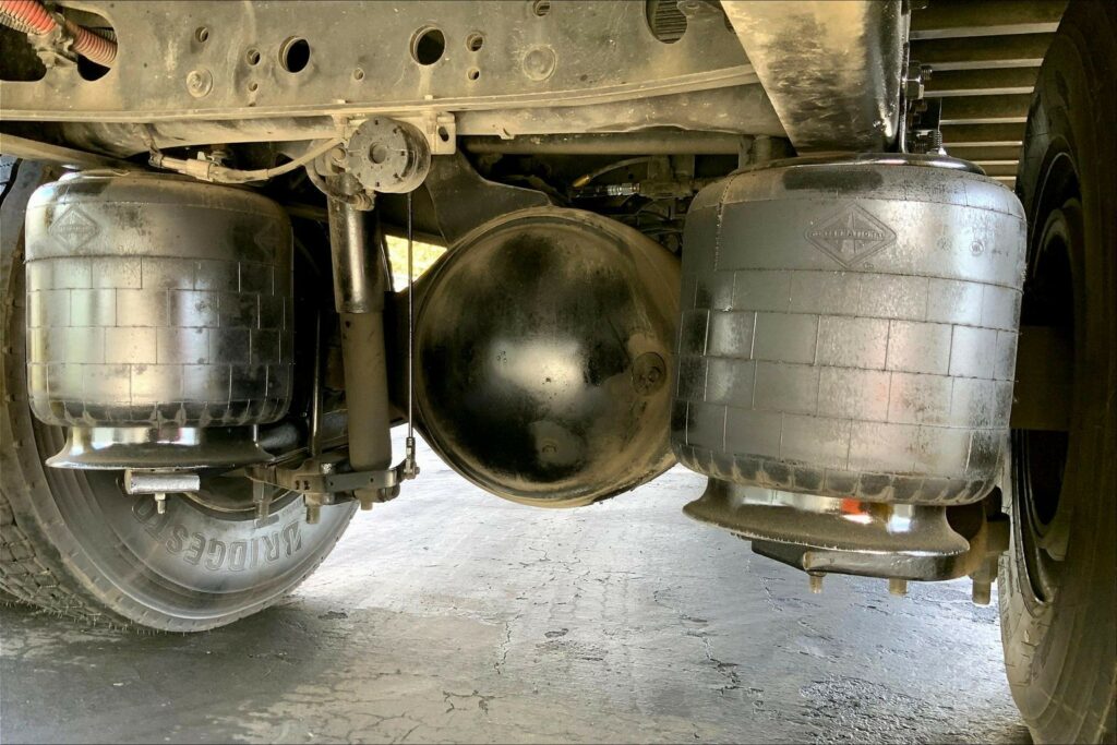 2021 CUM MV607 Medium Conventional