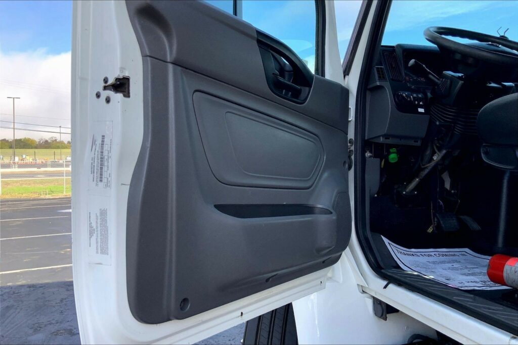 2021 CUM MV607 Medium Conventional