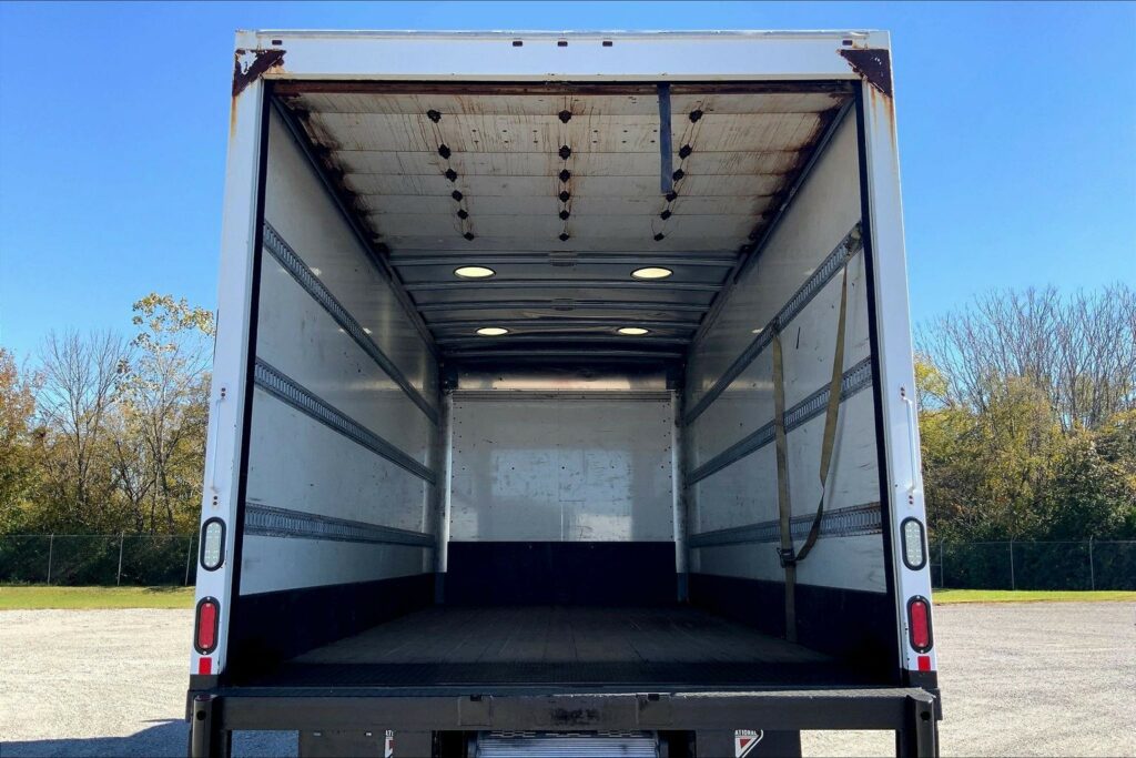 2021 CUM MV607 Medium Conventional