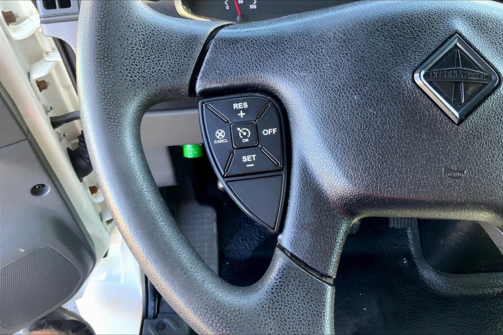 2021 CUM MV607 Medium Conventional