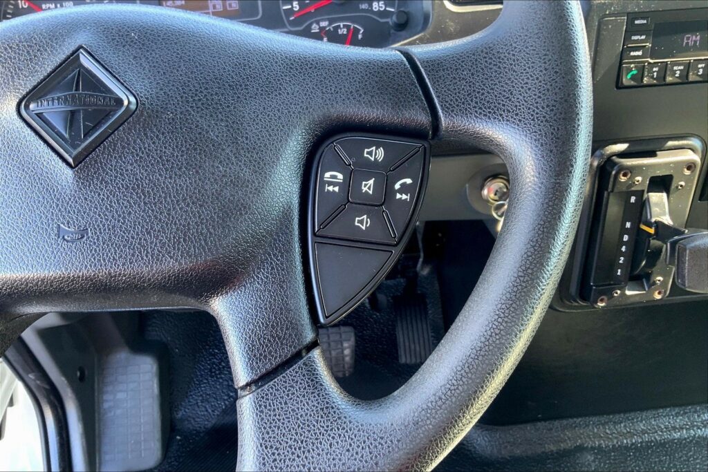 2021 CUM MV607 Medium Conventional