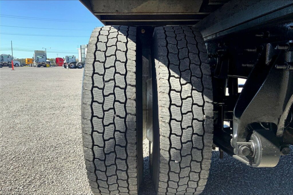 2021 CUM MV607 Medium Conventional