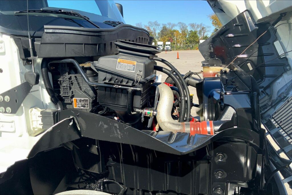 2021 CUM MV607 Medium Conventional