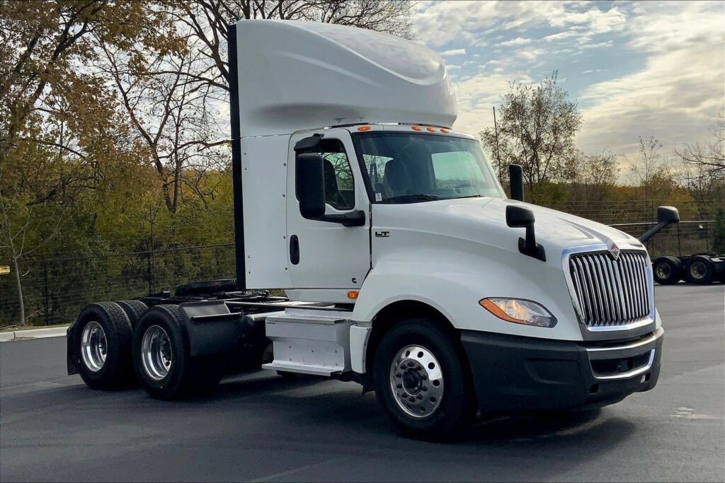 2020 CUM LT625 6×4 Day Cab
