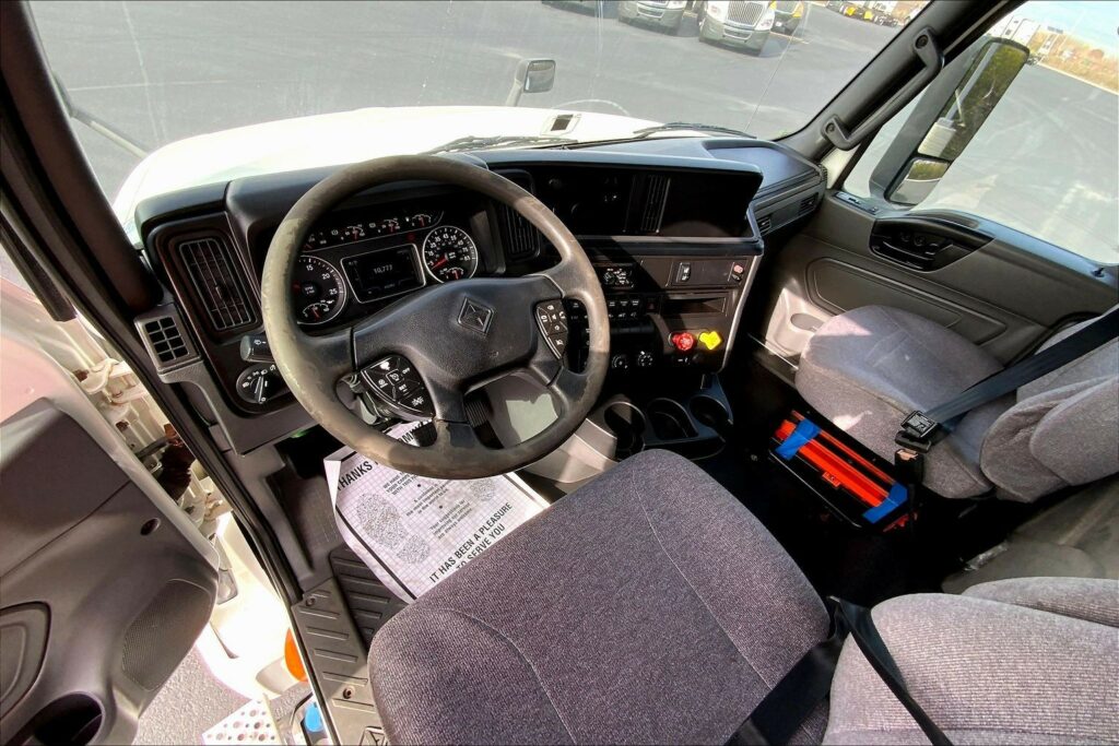 2020 CUM LT625 6×4 Day Cab