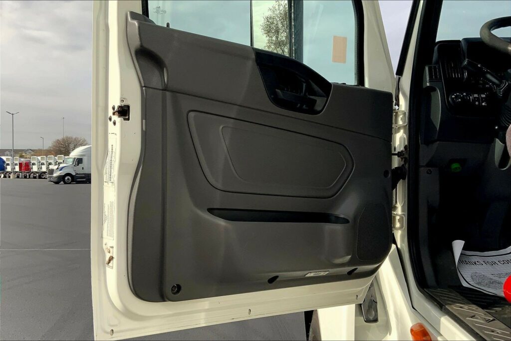 2020 CUM LT625 6×4 Day Cab