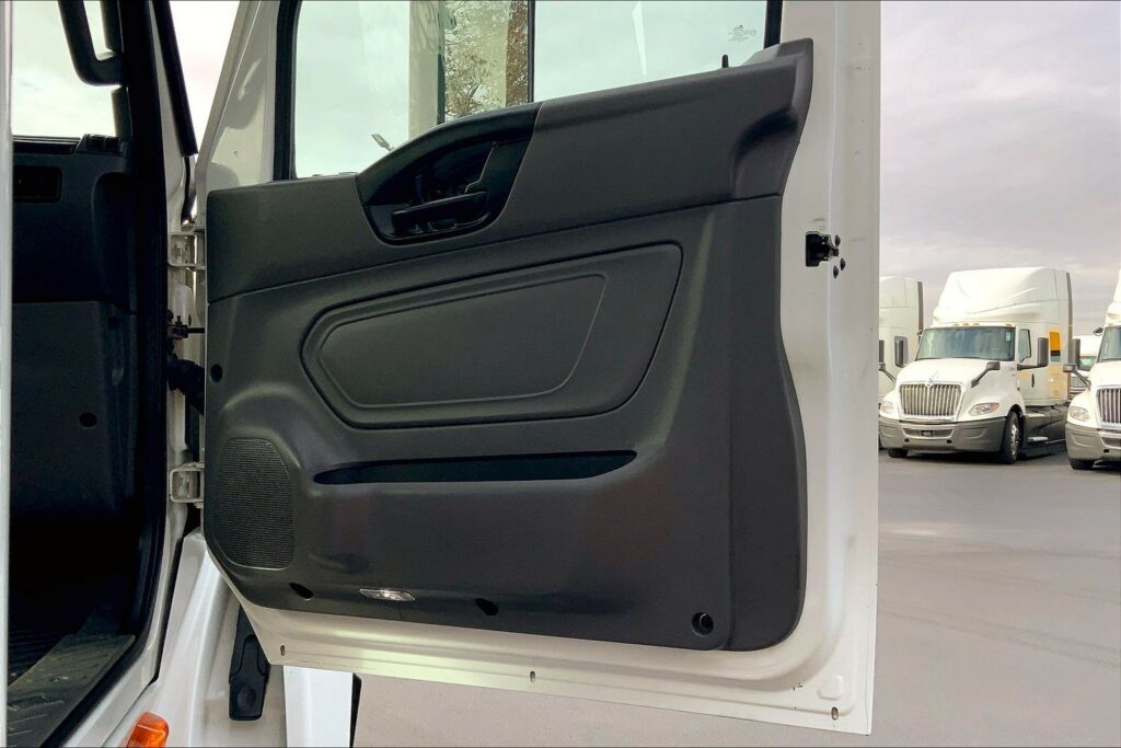 2020 CUM LT625 6×4 Day Cab