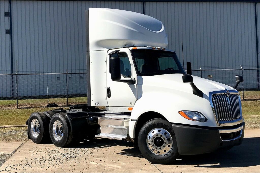 2020 CUM LT625 6×4 Day Cab