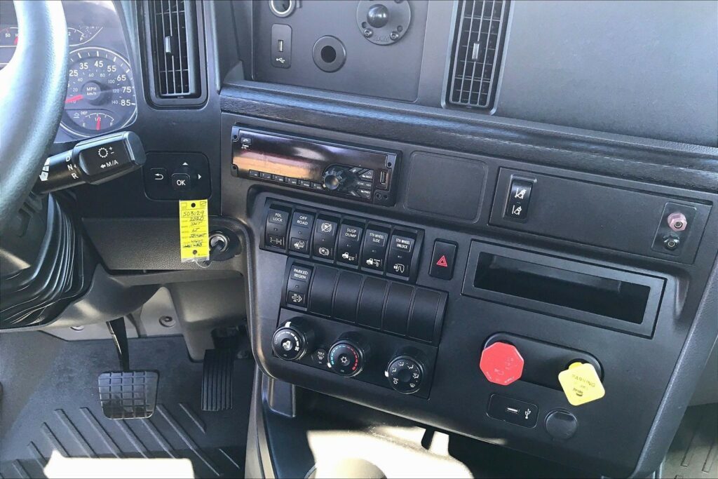 2020 CUM LT625 6×4 Day Cab