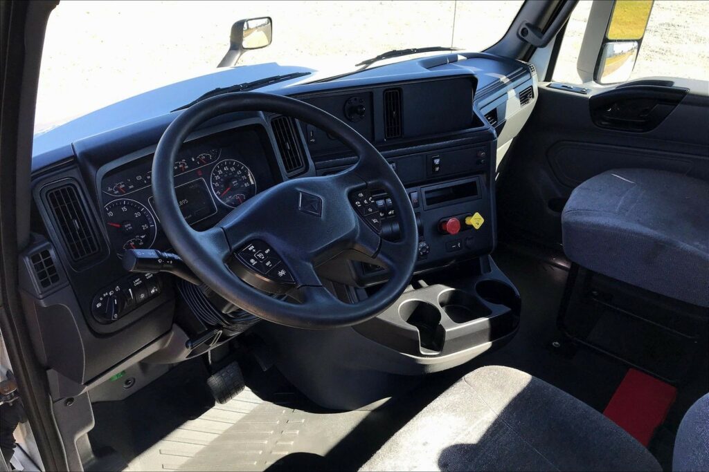 2020 CUM LT625 6×4 Day Cab