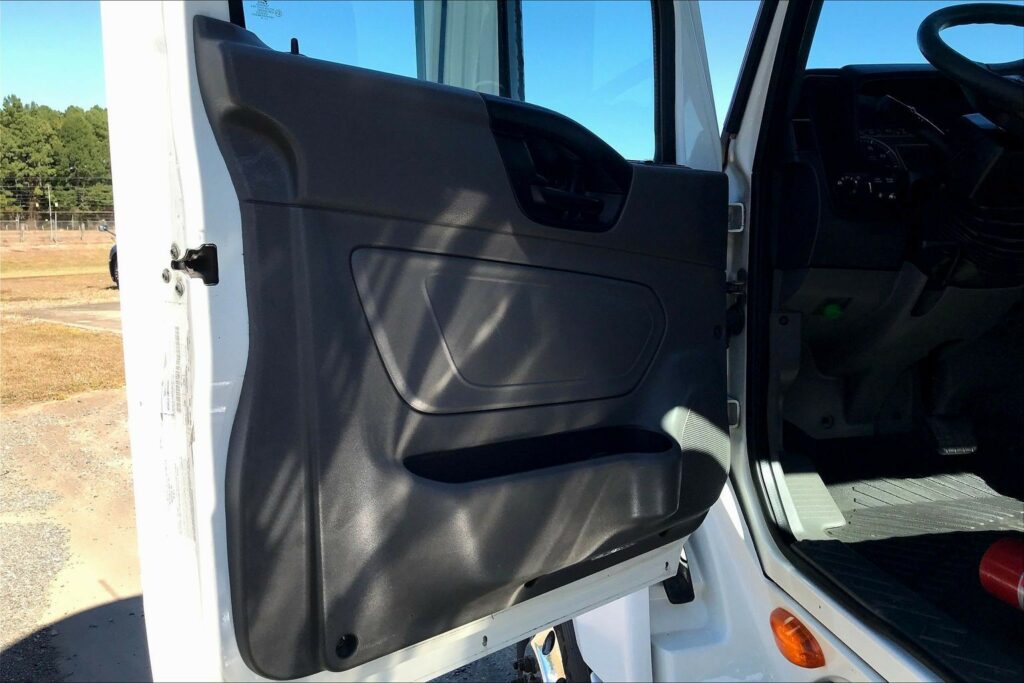 2020 CUM LT625 6×4 Day Cab