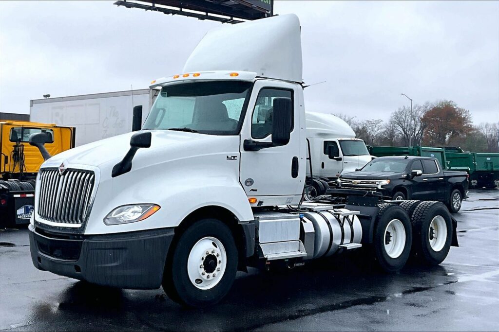 2019 INT LT625 6×4 Day Cab
