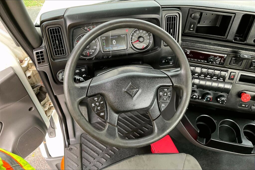 2019 INT LT625 6×4 Day Cab