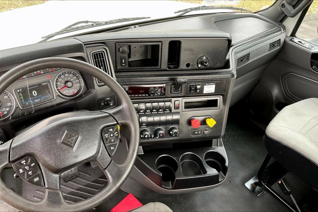 2019 INT LT625 6×4 Day Cab