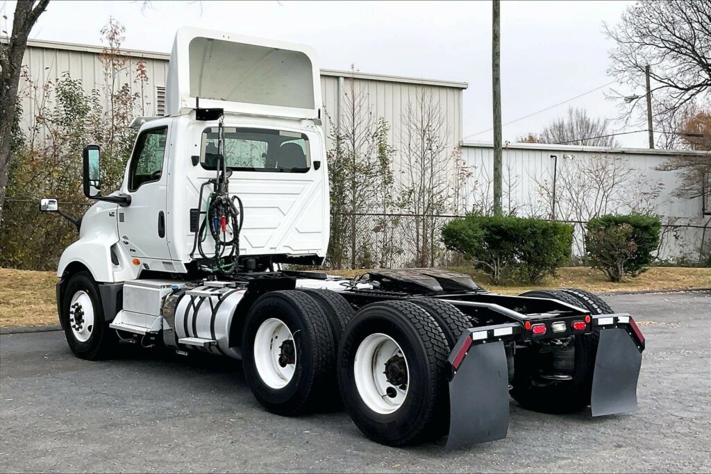 2019 INT LT625 6×4 Day Cab