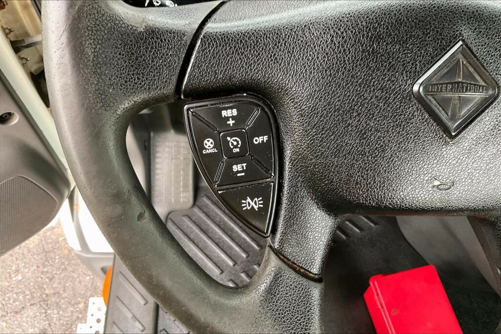 2019 INT LT625 6×4 Day Cab