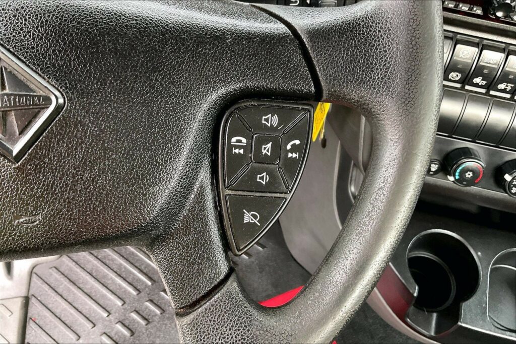 2019 INT LT625 6×4 Day Cab