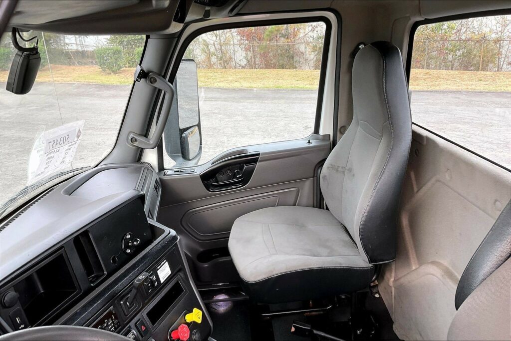 2019 INT LT625 6×4 Day Cab