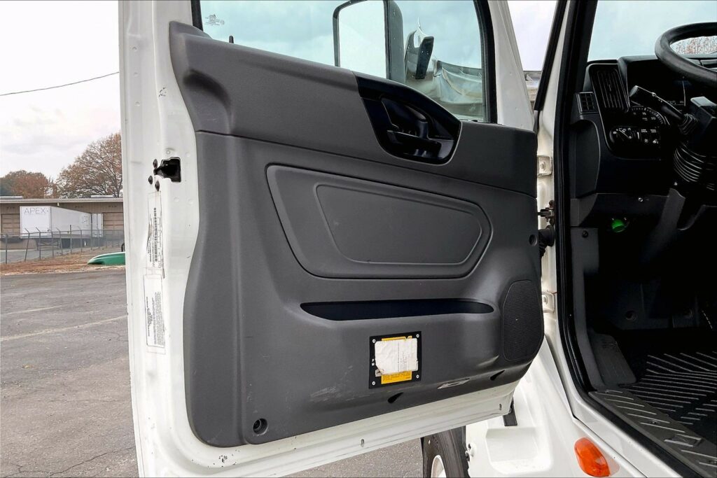 2019 INT LT625 6×4 Day Cab