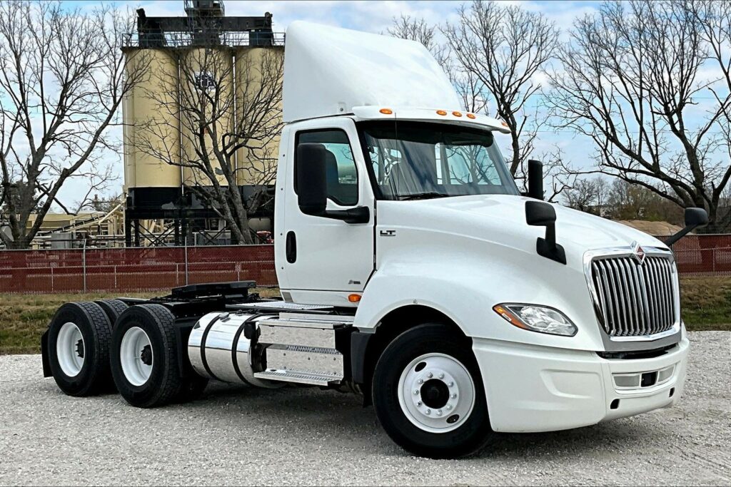 2019 INT LT625 6×4 Day Cab