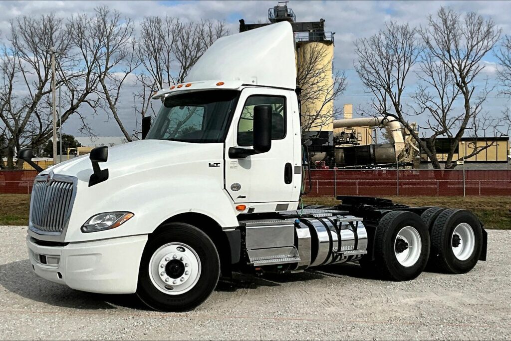 2019 INT LT625 6×4 Day Cab
