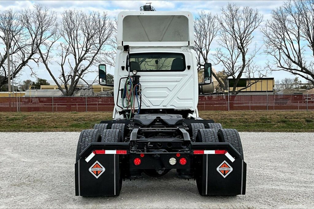 2019 INT LT625 6×4 Day Cab